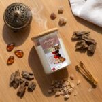 ⁦Oud - Scented Candle⁩ - الصورة ⁦2⁩